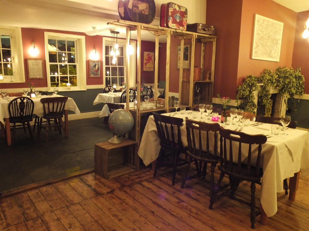 Railway Hotel フェイバーシャム エクステリア 写真