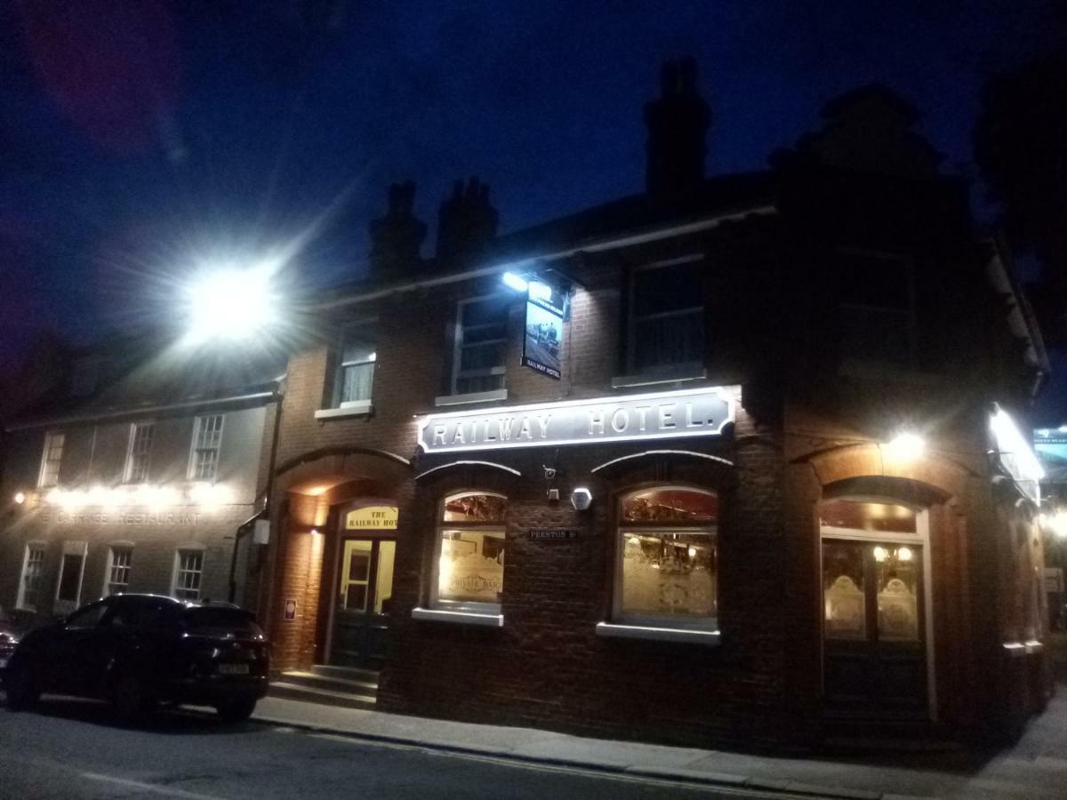 Railway Hotel フェイバーシャム エクステリア 写真