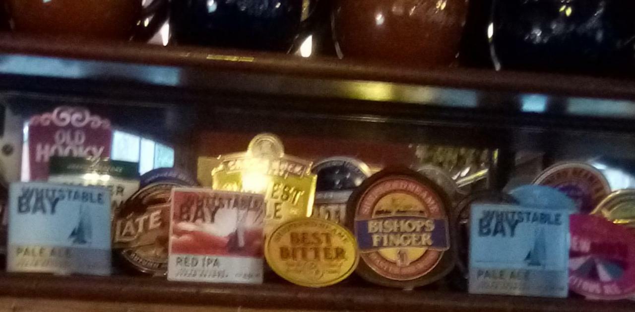 Railway Hotel フェイバーシャム エクステリア 写真