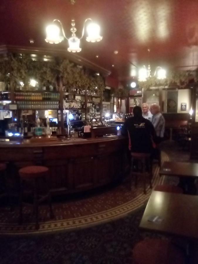 Railway Hotel フェイバーシャム エクステリア 写真