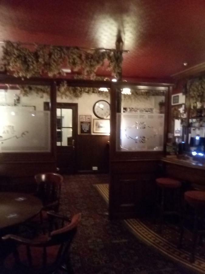 Railway Hotel フェイバーシャム エクステリア 写真