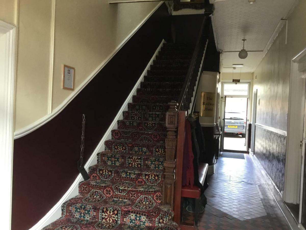 Railway Hotel フェイバーシャム エクステリア 写真